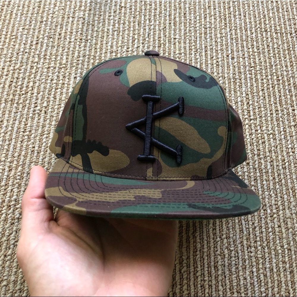 New! Camo Caffeine & Kilos SnapBack cap.